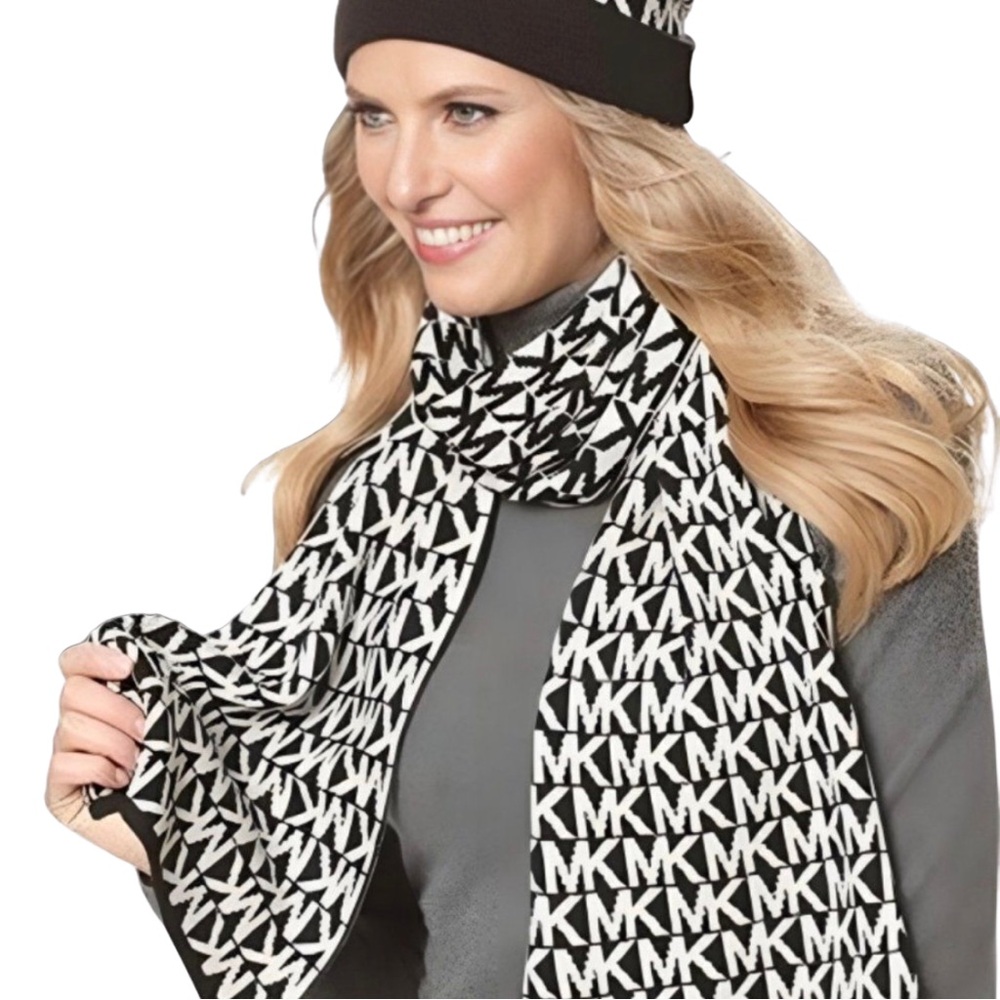 Michael Kors Black & White Knit Reversible Repeating Logo Print Scarf, NWT